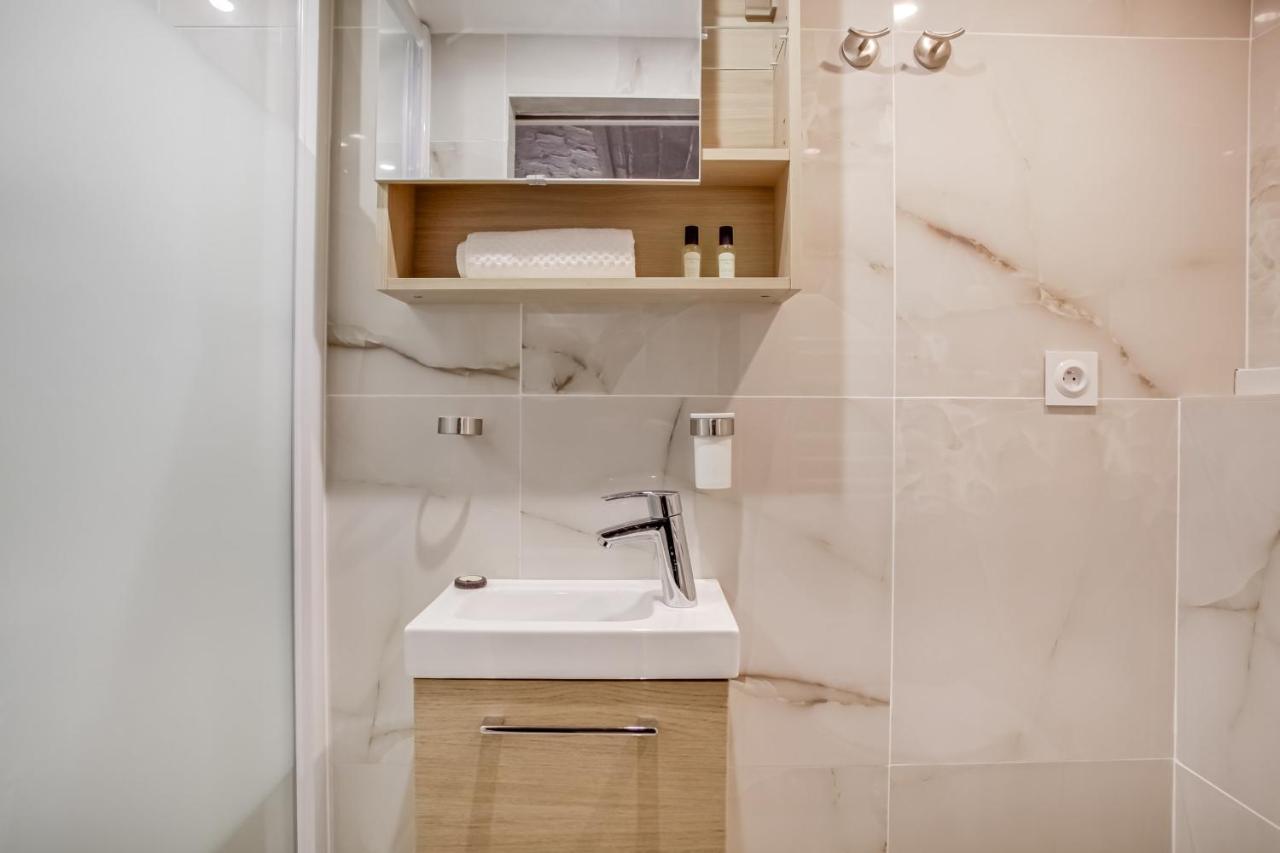 Flat For 4 Located In The Heart Of Paris Parigi Esterno foto