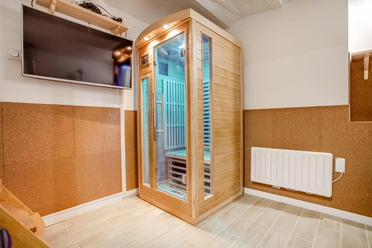 Flat For 4 Located In The Heart Of Paris Parigi Esterno foto